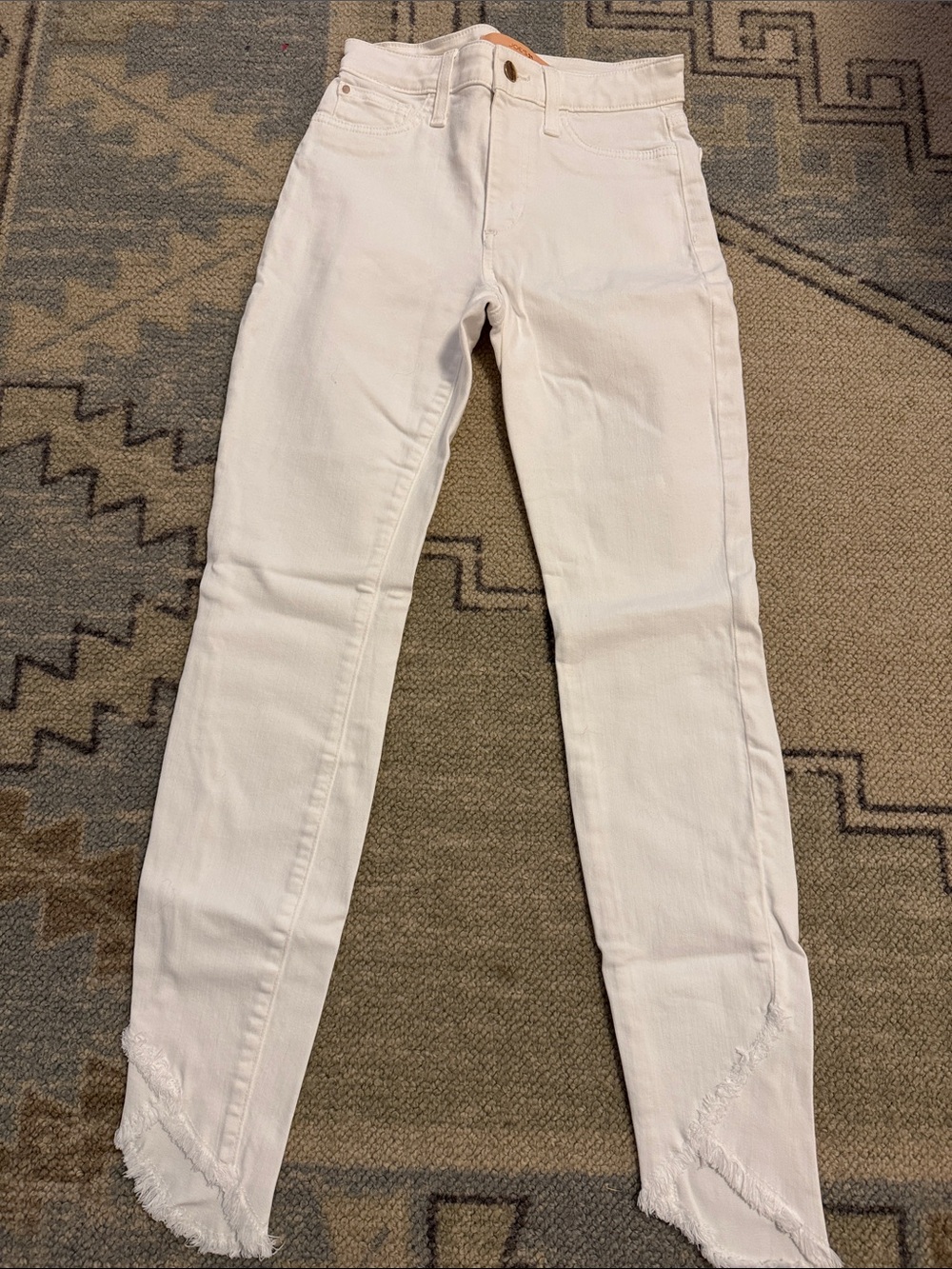 Joe’s size 25 Charlie flawless high rise skinny ankle